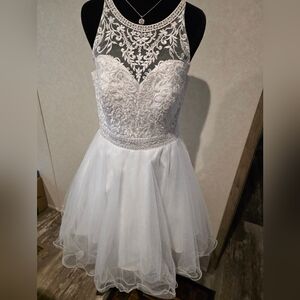 Elegant White Lace Dress